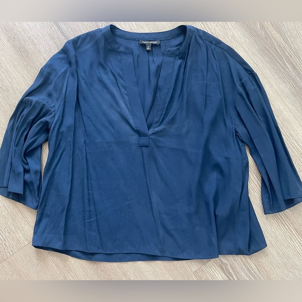 Banana Republic Navy V-Neck 3/4 Sleeve Blouse